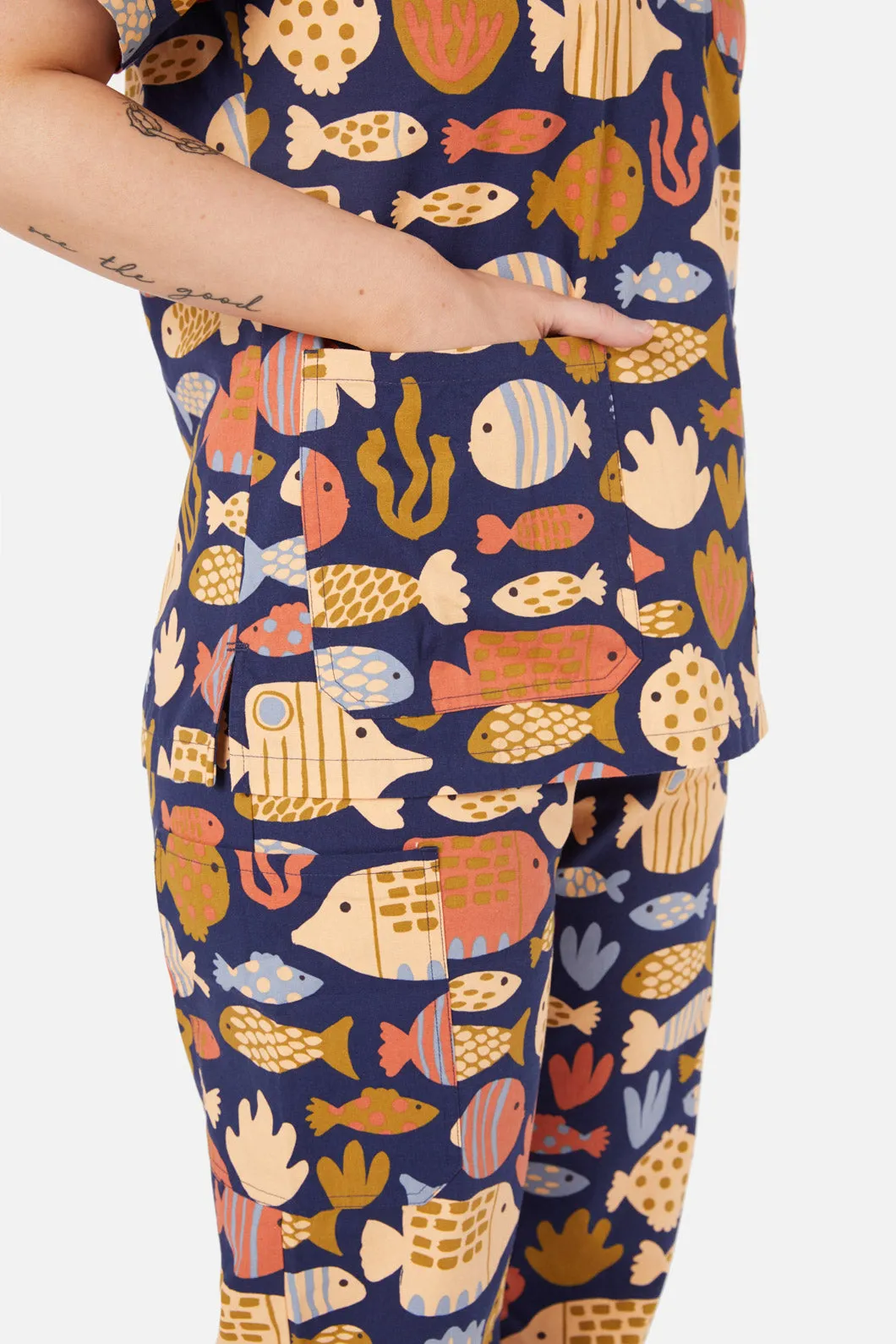 Aquarium Scrubs Set